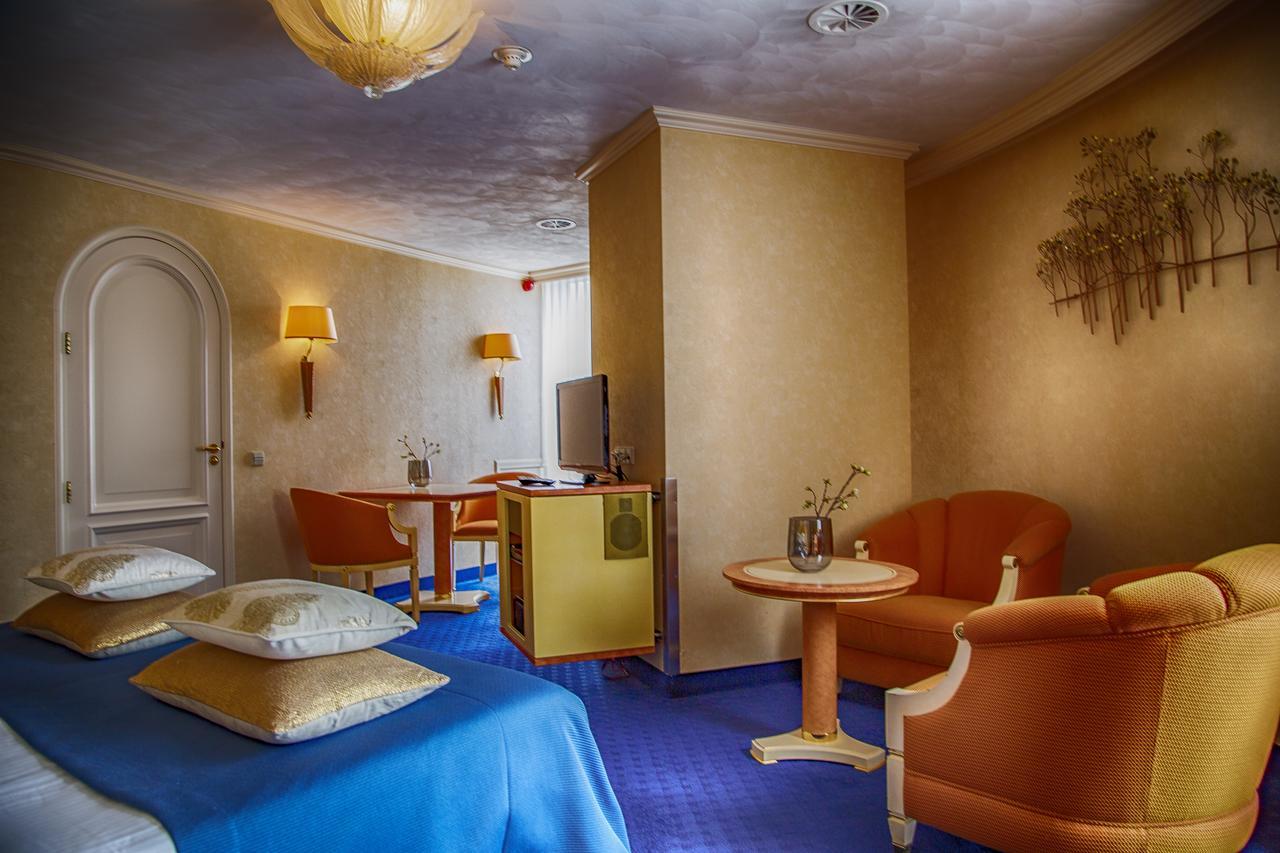 De Koperen Hoogte Hotel Lichtmis Екстериор снимка